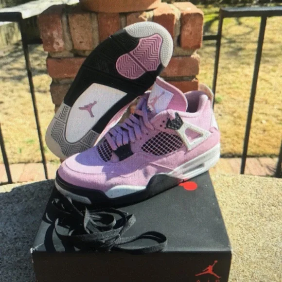 Jordan Air Jordan 4 “Orchid” - Picture 2 of 6